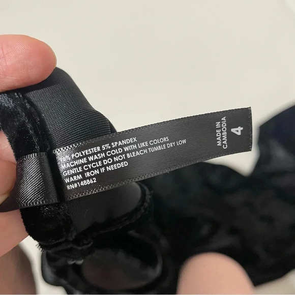 Torrid Full Length Crushed Velvet Short Sleeve Catsuit Size 4 - Picture 12 of 12